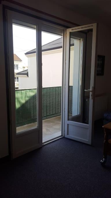 אטיס - מונס Studio 2 Lits Jumeaux 1 Station Tram Aeroport Orly מראה חיצוני תמונה